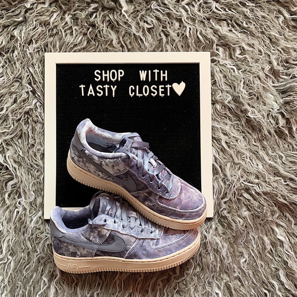 Nike velvet air force 1 LV8 sneakers - Picture 7 of 8